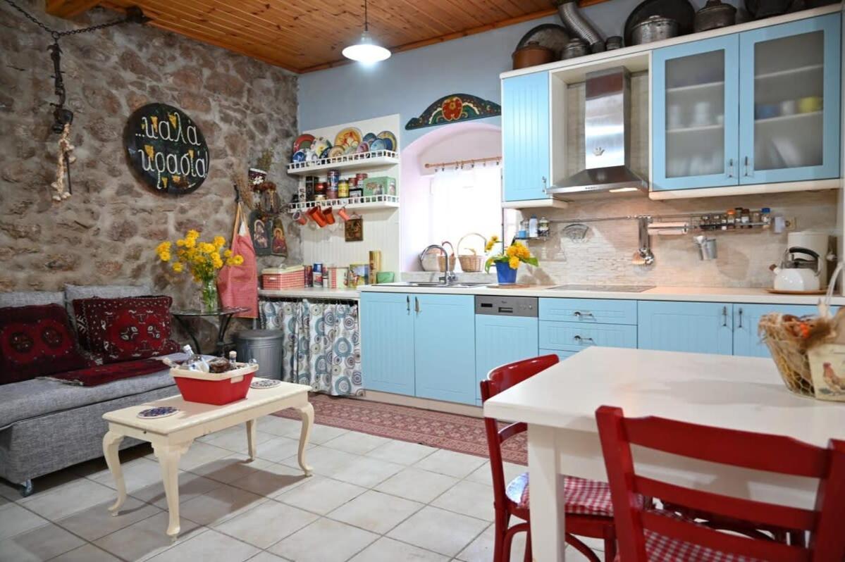 Kalavrita Winter Retreat - Homely Spacious Chalet Ano Vlasia Exterior foto