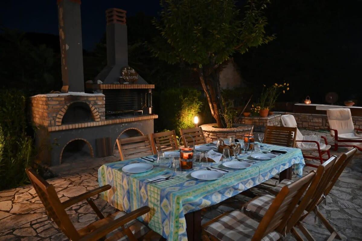Kalavrita Winter Retreat - Homely Spacious Chalet Ano Vlasia Exterior foto