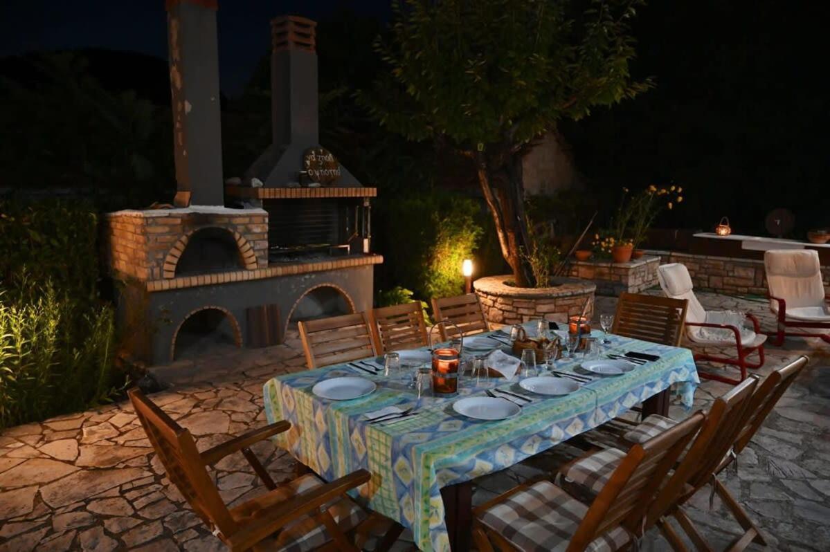 Kalavrita Winter Retreat - Homely Spacious Chalet Ano Vlasia Exterior foto